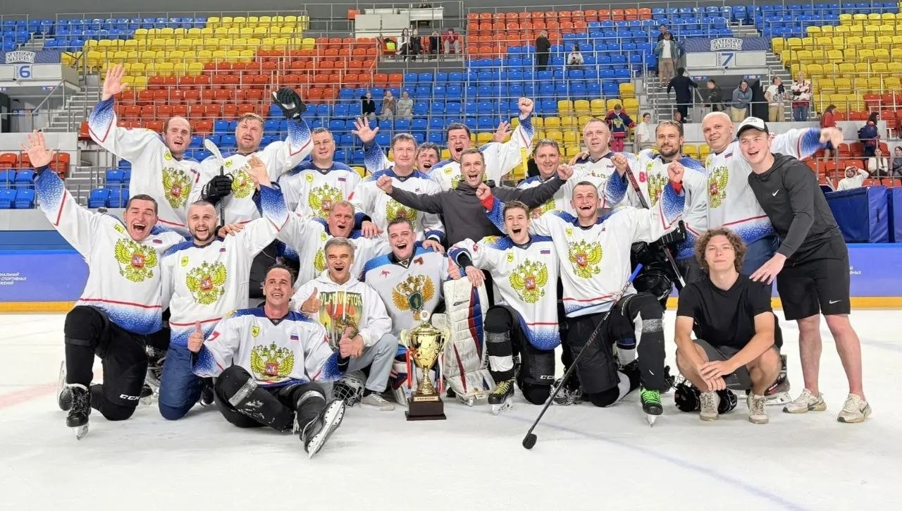 ХК "Золотая звезда" Чемпион дивизиона Дебютант